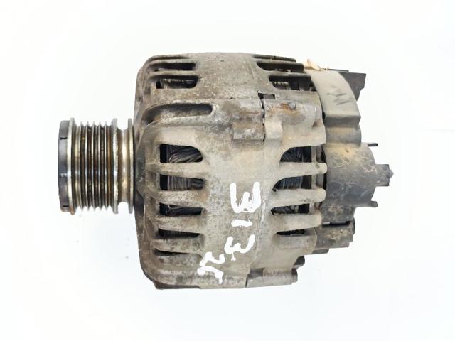 Alternador del motor 231005770R RENAULT