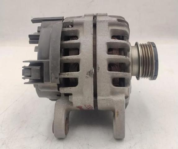 RENAULT 231007582R Alternador  en stock Terrassa