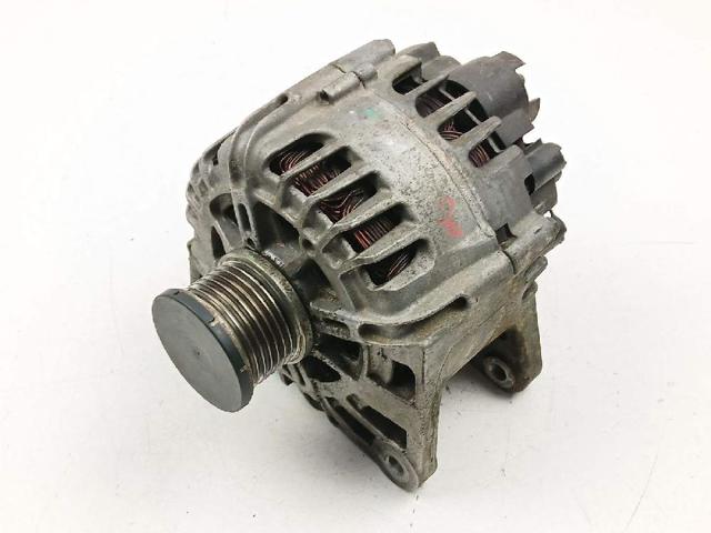 RENAULT 231007842R Alternador  en stock Salamanca