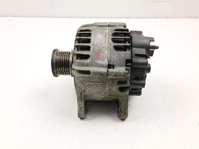 231007842R Alternador  en stock Sabadell