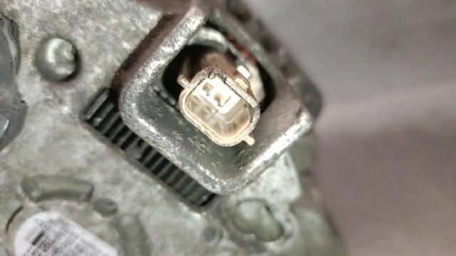 RENAULT 231008137R Alternador  en stock Terrassa