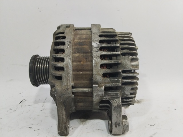 RENAULT 23100JG71B Alternador  comprar en Ponferrada