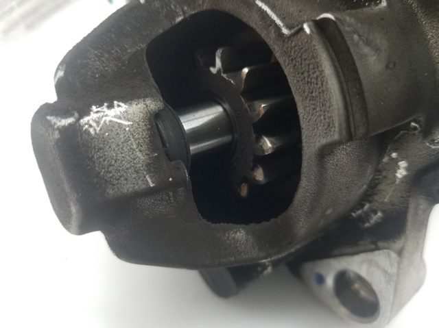 233000557R Renault (RVI)