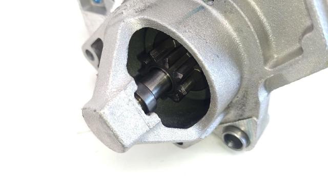 233000779R RENAULT Motor de arranque  en stock Huelva