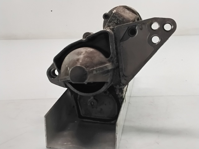 233001071R Motor de arranque  en stock Granada