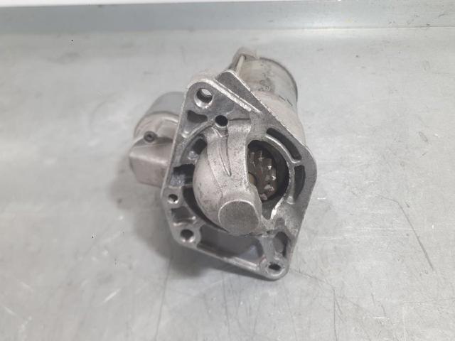 RENAULT 233002889R Motor de arranque  en stock Salamanca