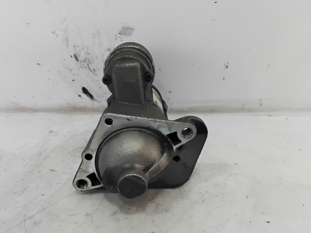 RENAULT 233006508R Motor de arranque  disponible España