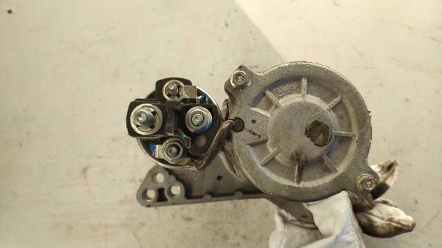 233007970R Motor de arranque  disponible Utrera