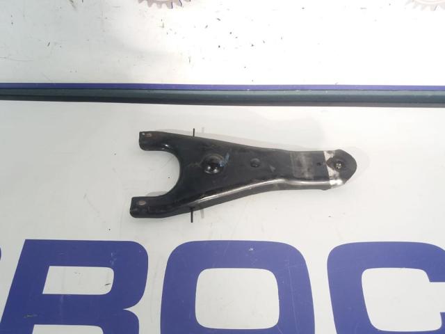 Biela del motor 235104A400 HYUNDAI