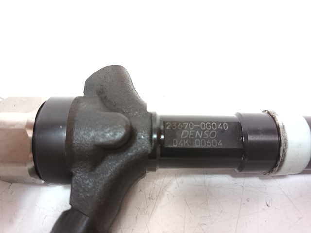 TOYOTA 236700G040 Inyector de combustible  disponible Lugo