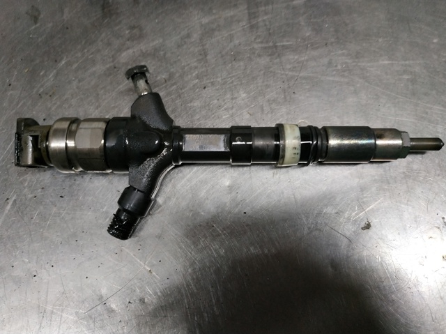 Inyector-bomba 236700G040 TOYOTA