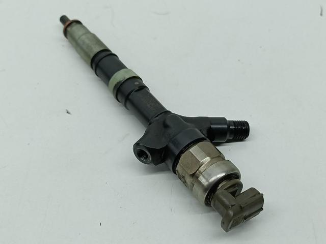 236700G040 TOYOTA Inyector de combustible  disponible Vigo