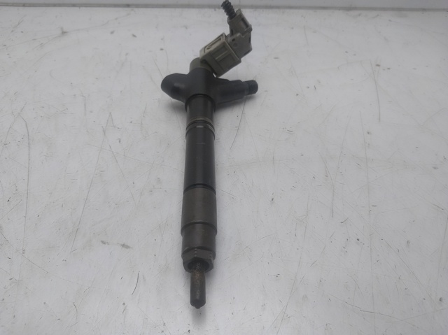 Comprar Inyector de combustible Toyota Avensis  T27 a bajo precio