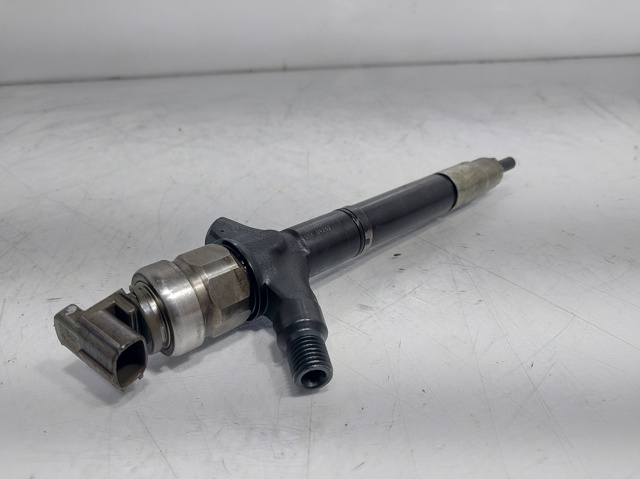 TOYOTA 236700R160 Inyector  en stock Salamanca