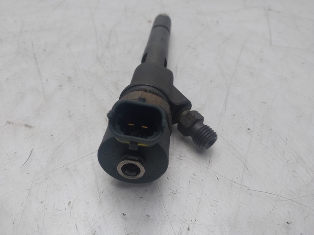 2367033040 TOYOTA Inyector  en stock Gandía