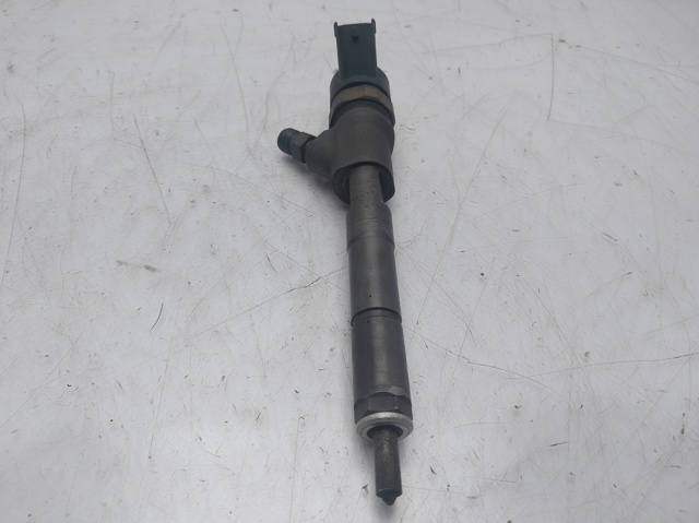 2367033040 Inyector  en stock Castellón