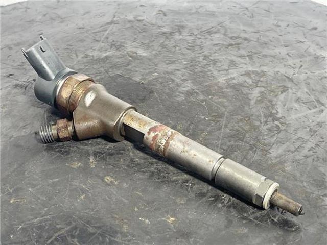 2367033040 TOYOTA Inyector de combustible  comprar en Lleida