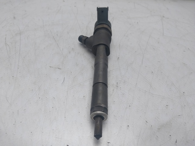 2367033040 TOYOTA Inyector  en stock Córdoba