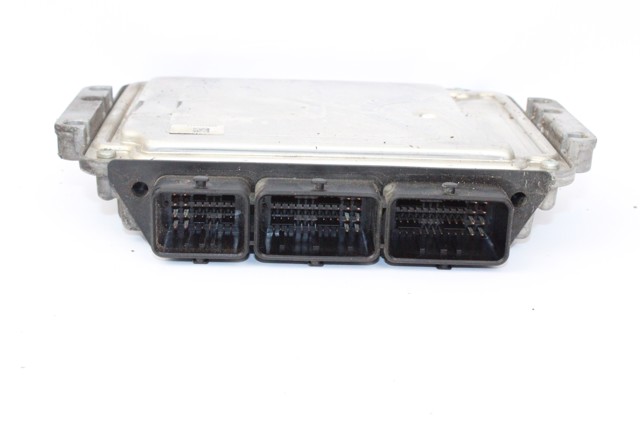 237100055R RENAULT ECU  en stock Huelva