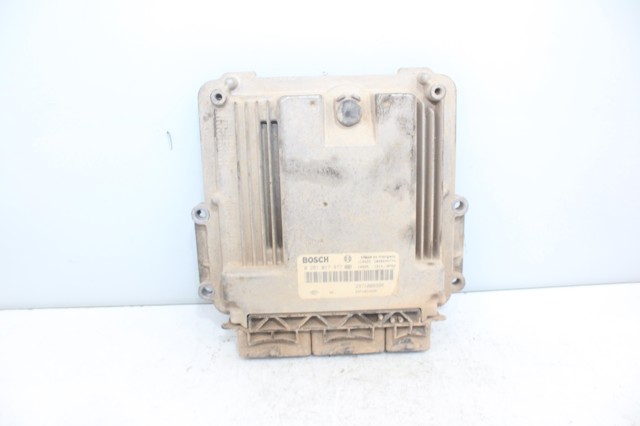 237100899R Renault (RVI)