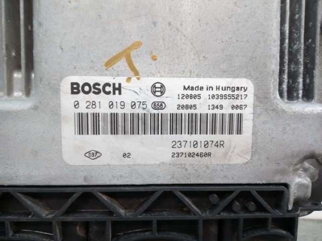 237101074R Unidad de control del motor (ECU)  comprar en Pontevedra