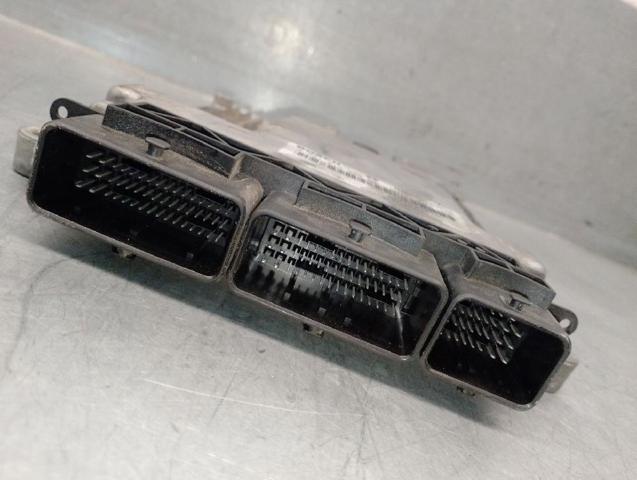 RENAULT 237102747R ECU  en stock Terrassa