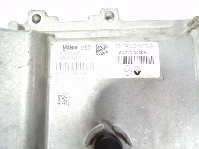 237103008R RENAULT ECU  en stock Gandía