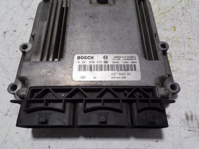 237104128R Unidad de control del motor (ECU)  disponible Utrera