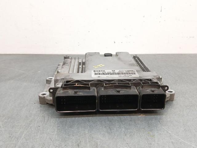 237104376R Unidad de control del motor (ECU)  comprar en Pontevedra
