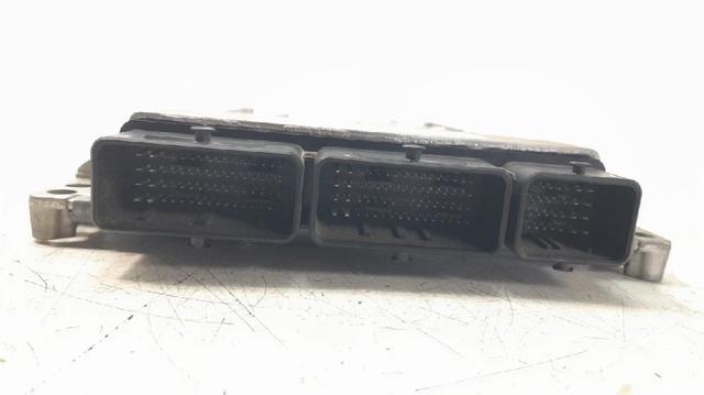 237106288R RENAULT ECU  en stock Gandía