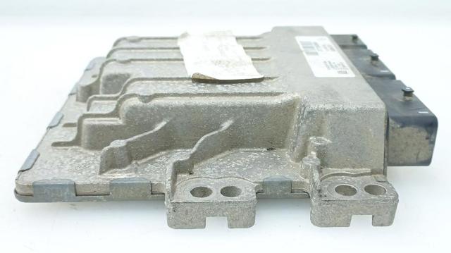 237106288R Unidad de control del motor (ECU)  disponible Málaga