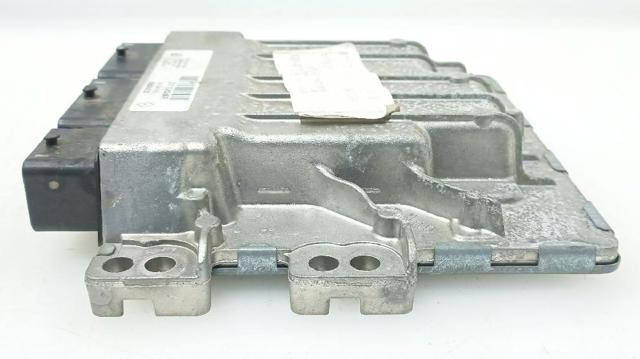 RENAULT 237106288R Unidad de control del motor (ECU)  disponible España