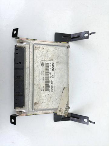 Módulo de control del motor Nissan Terrano II (R20)