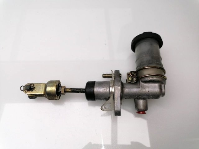 Cilindro maestro de embrague 2381065D00 SUZUKI