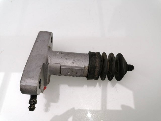 SUZUKI 2382085F00 Cilindro receptor de embrague  comprar en Ponferrada