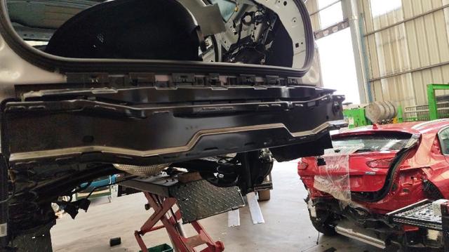Refuerzo parachoque trasero Ford Kuga III SUV comprar en España