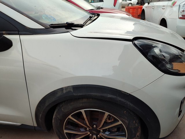 Aleta delantera derecha Ford Puma J2K, CF7