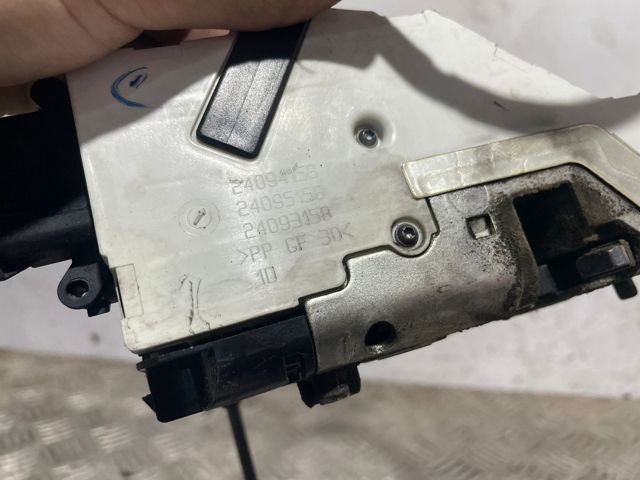24094158 PEUGEOT Cerradura de puerta delantera derecha  en stock Gandía