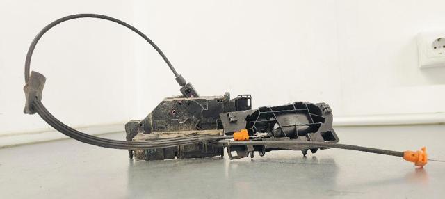 24099158 PEUGEOT Cerradura de la puerta trasera derecha comprar Bilbao