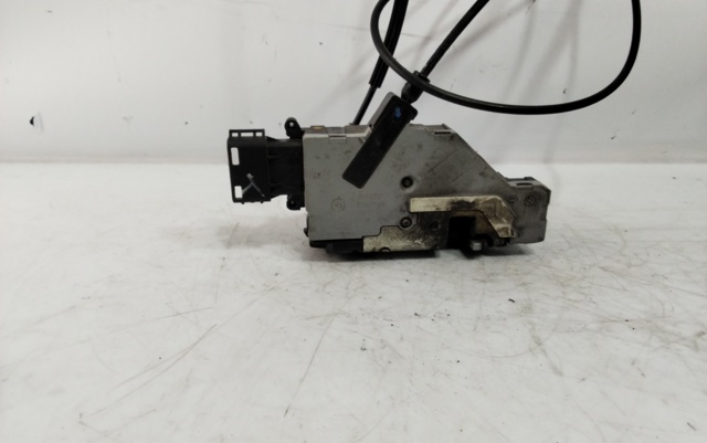 24099158 PEUGEOT Cerradura de la puerta trasera derecha  disponible Alicante