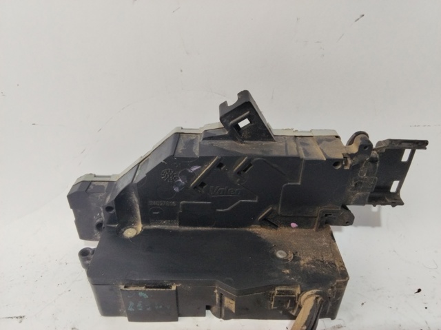 24099158 Cerradura de la puerta trasera derecha  en stock Castellón