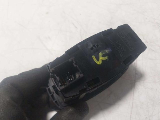 2430314 Interruptor de luces en el tablero comprar Girona