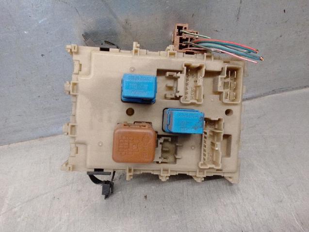 24350AV700 Caja de fusibles trasera interior comprar Almería