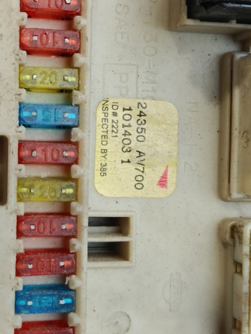 24350AV700 Caja de fusibles trasera interior  comprar en Reus