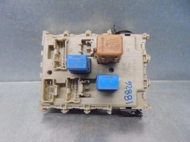 24350AV700 Caja de fusibles trasera interior  disponible Málaga