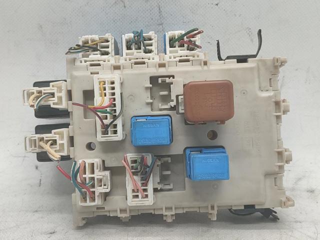 24350AV700 Caja de fusibles trasera interior  comprar en Zaragoza