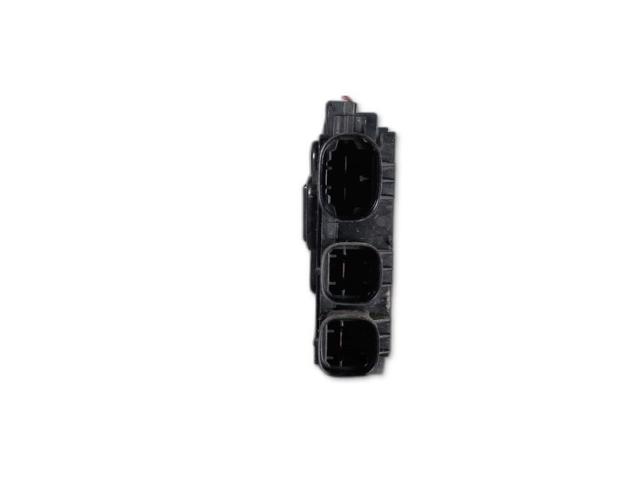 RENAULT 243800010R Caja de fusibles  en stock Terrassa