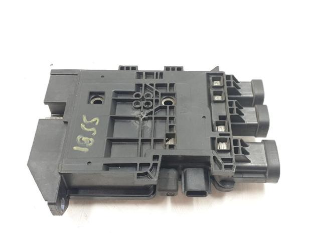 243800010R RENAULT Caja de fusibles comprar Madrid