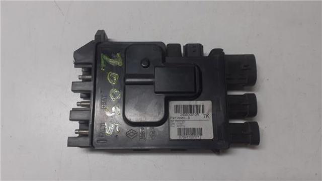 RENAULT 243800010R Caja de fusibles  en stock Salamanca