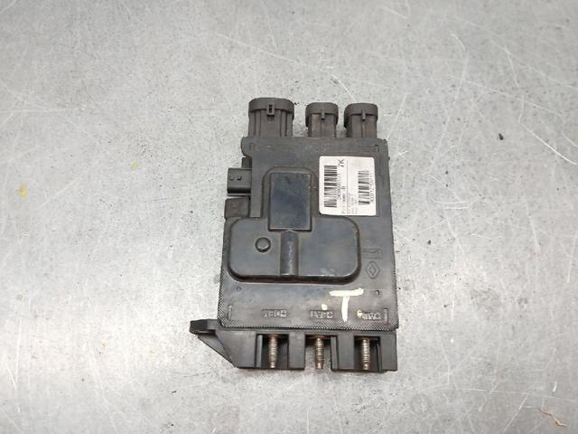 RENAULT 243800010R Caja de fusibles  en stock Valencia